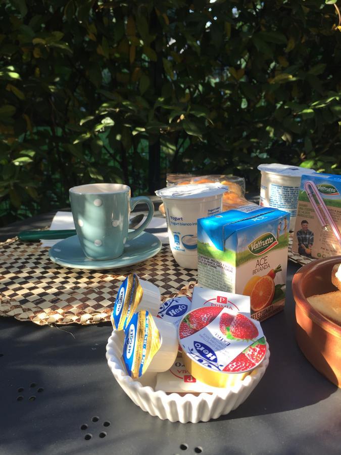 チェルノッビオ Casa La Viola Blu Bed & Breakfast エクステリア 写真