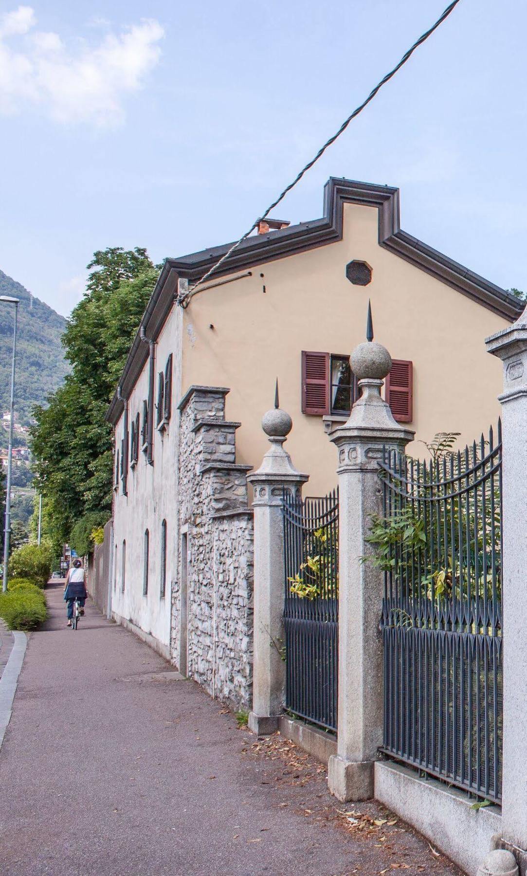 チェルノッビオ Casa La Viola Blu Bed & Breakfast エクステリア 写真