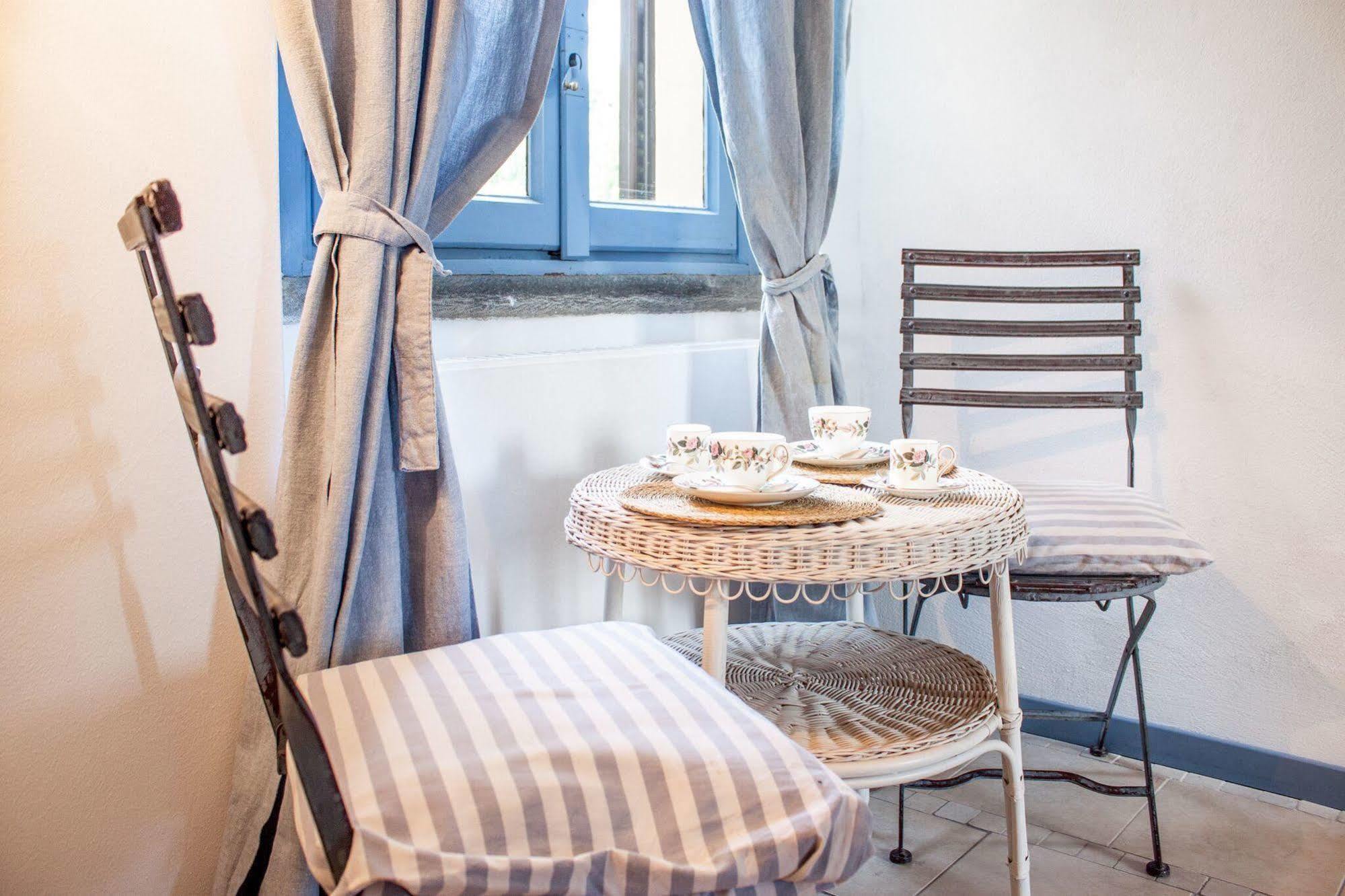 チェルノッビオ Casa La Viola Blu Bed & Breakfast エクステリア 写真
