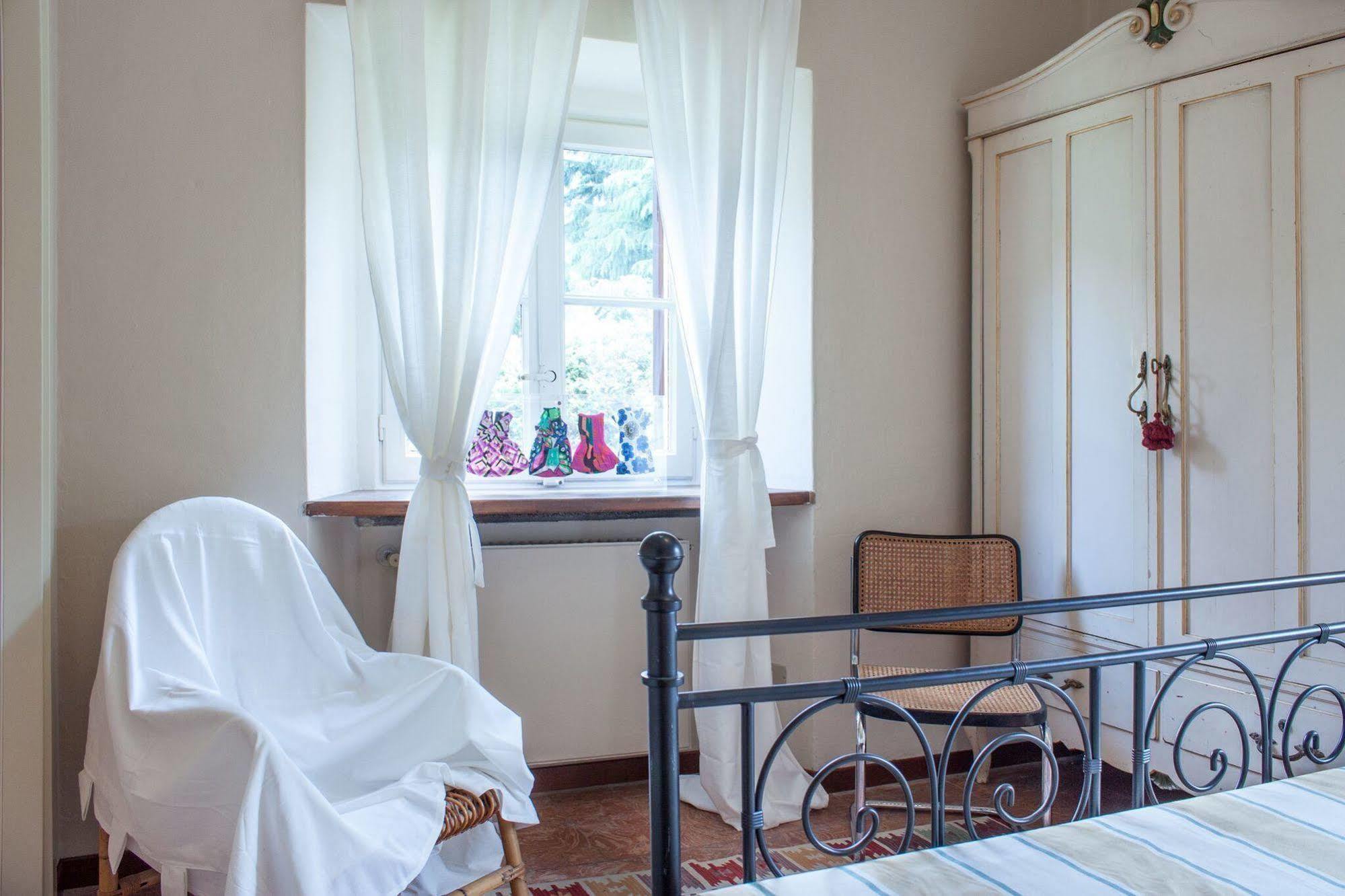 チェルノッビオ Casa La Viola Blu Bed & Breakfast エクステリア 写真