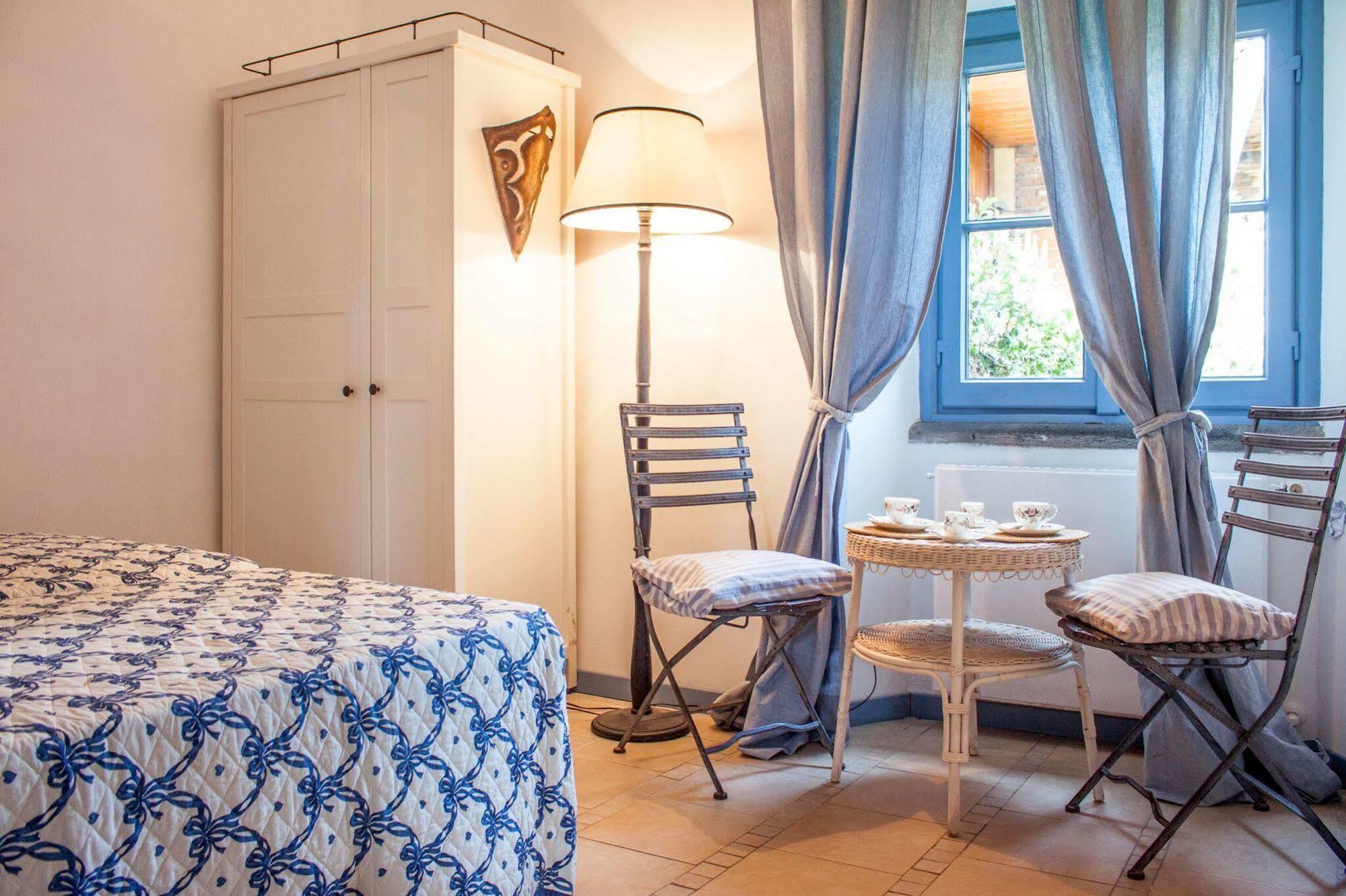 チェルノッビオ Casa La Viola Blu Bed & Breakfast エクステリア 写真