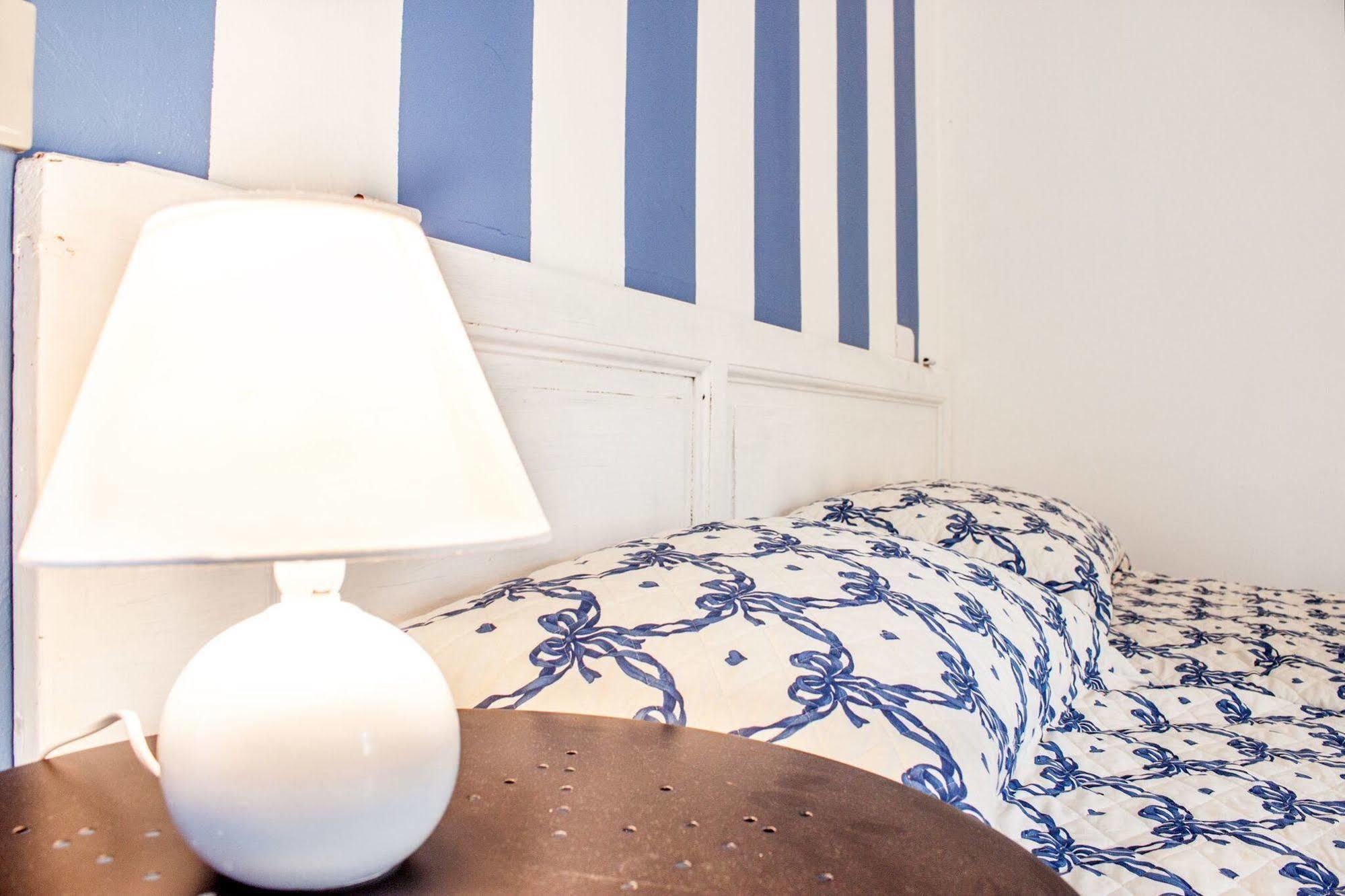 チェルノッビオ Casa La Viola Blu Bed & Breakfast エクステリア 写真